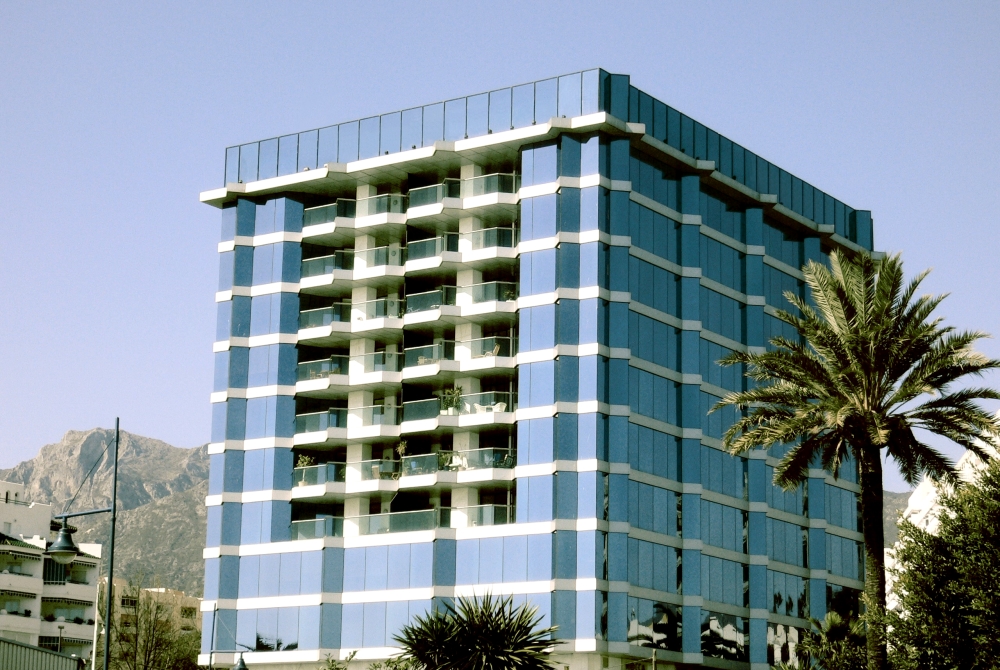 International Sales & Marketing