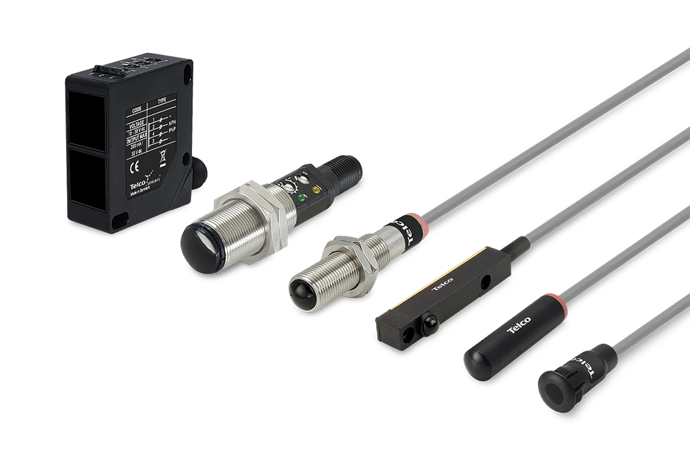 PP 00 unit provides DC supply and relay output for self-contained photoelectric sensors or light curtains